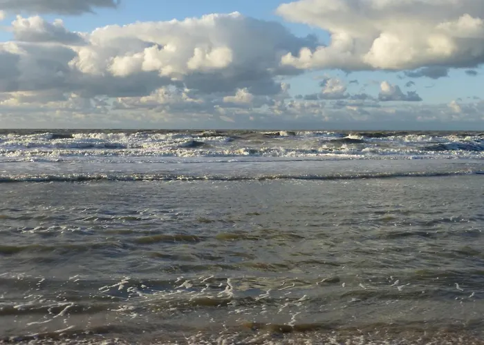 Pretty Cosy Pearl Close To The Sea Апартаменты *