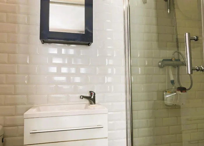 Pretty Cosy Pearl Close To The Sea Апартаменты *